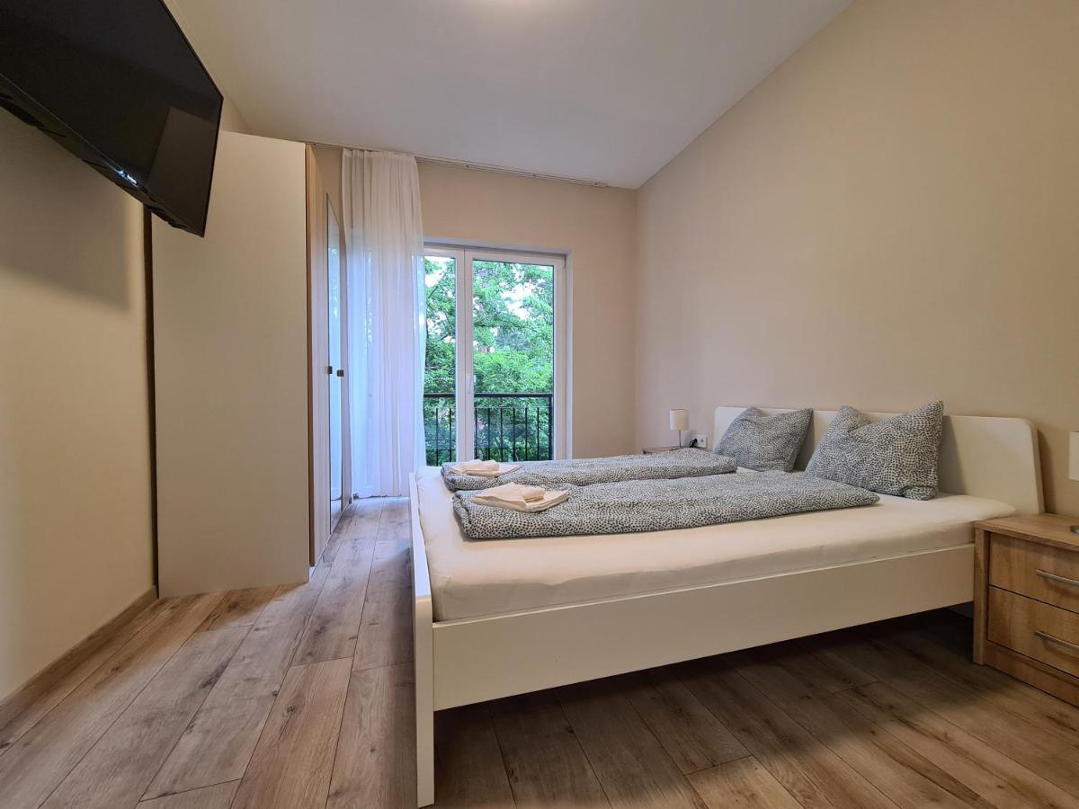 Oet Fenyo Apartmanhaz Siofok Exterior photo