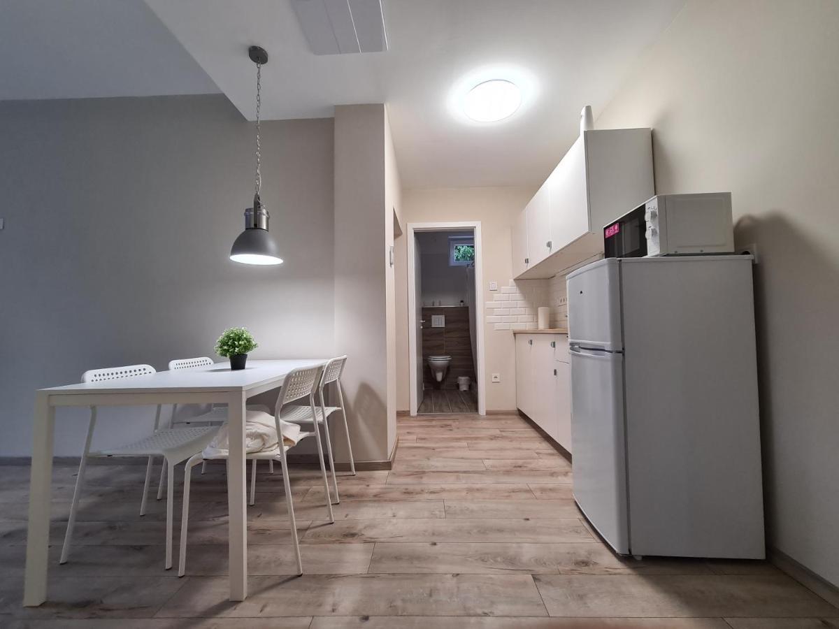Oet Fenyo Apartmanhaz Siofok Exterior photo