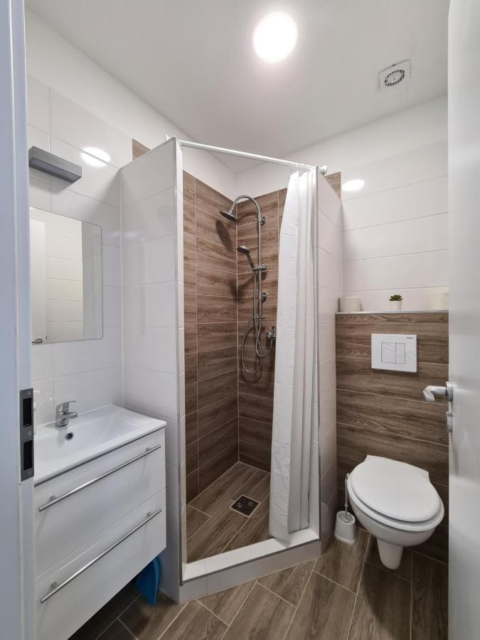 Oet Fenyo Apartmanhaz Siofok Exterior photo